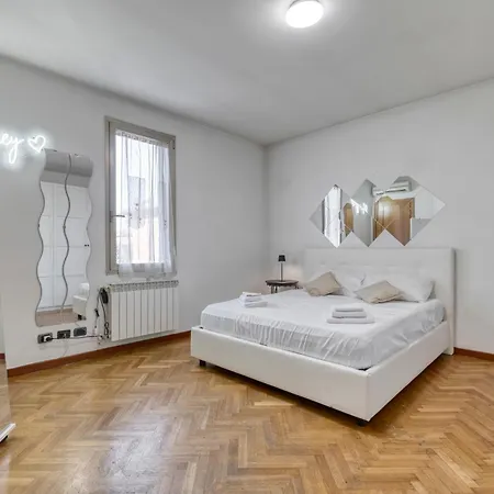 Apartment Honey Terminal