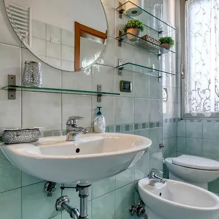 Honey Terminal Apartment *